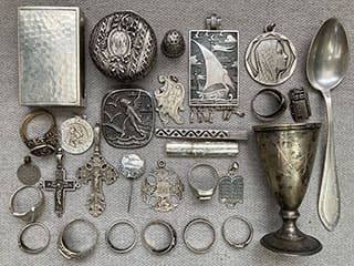 Столовые приборы (ложки, вилки, ножи и т.д)